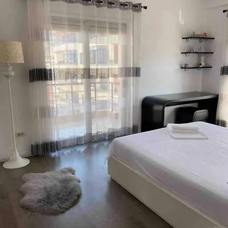 Quiet In The Heart Of Vlore! Best Location Lejlighed *